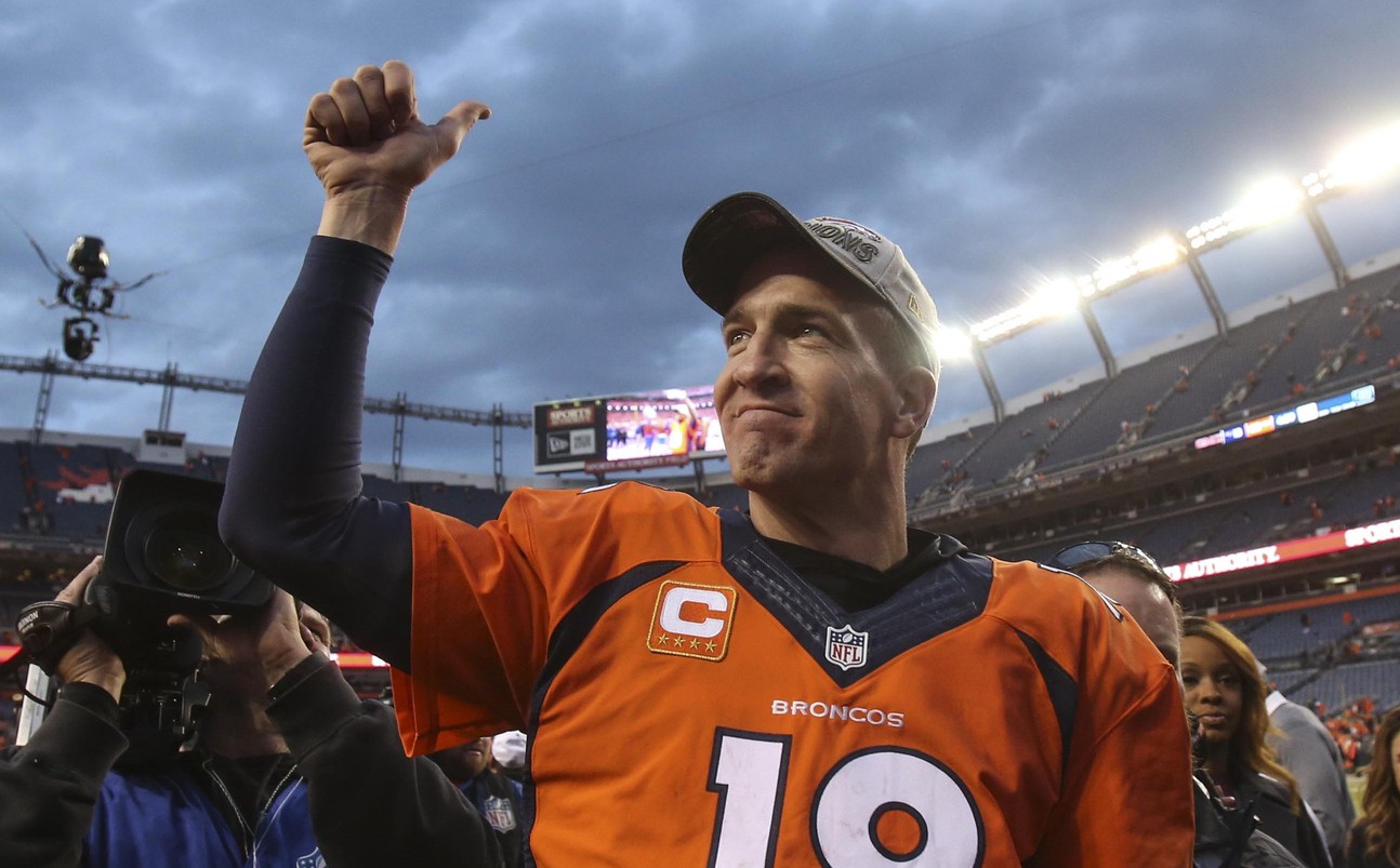 Defense, Peyton Manning carry Denver Broncos back to Super Bowl