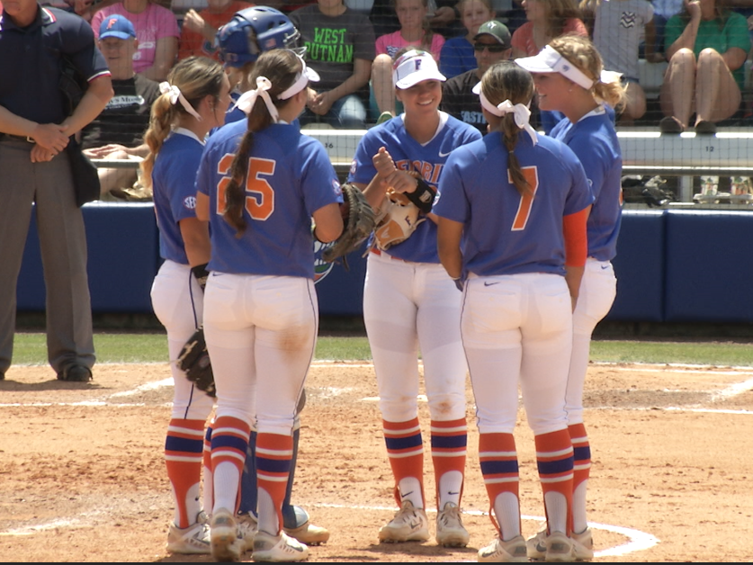 Florida Softball Completes Sweep In Top Five Matchup Espn 981 Fm 850 Am Wruf 7929