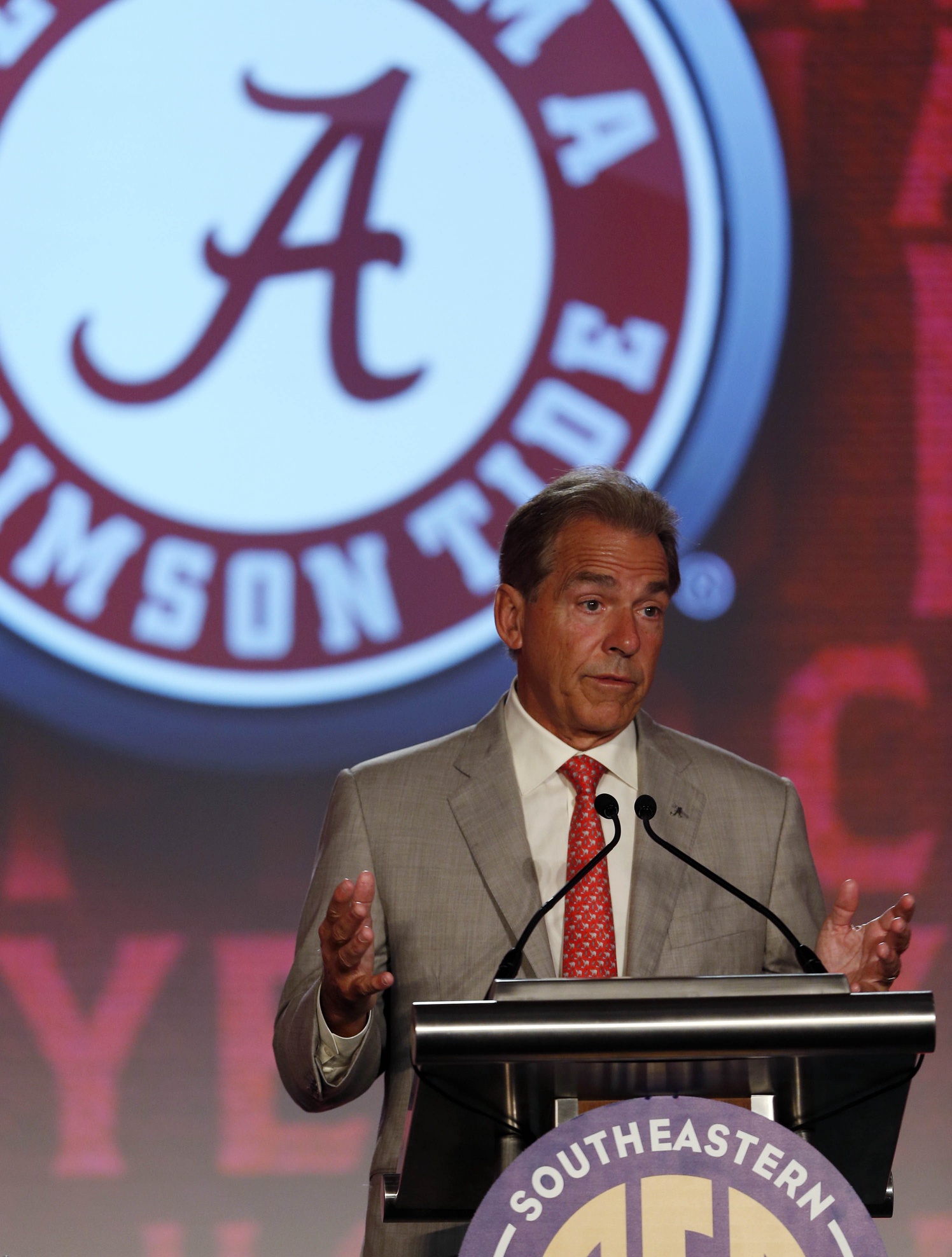 Alabama Looks to Continue College Football Dominance - ESPN 98.1 FM ...