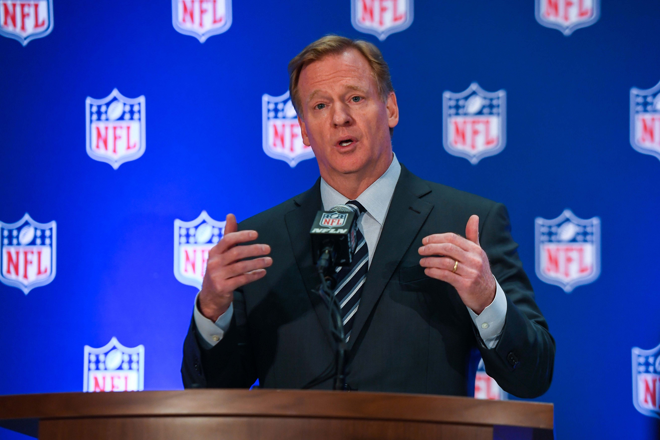 Adam Schefter: What makes the Jerry Jones versus Roger Goodell fight  different than any other