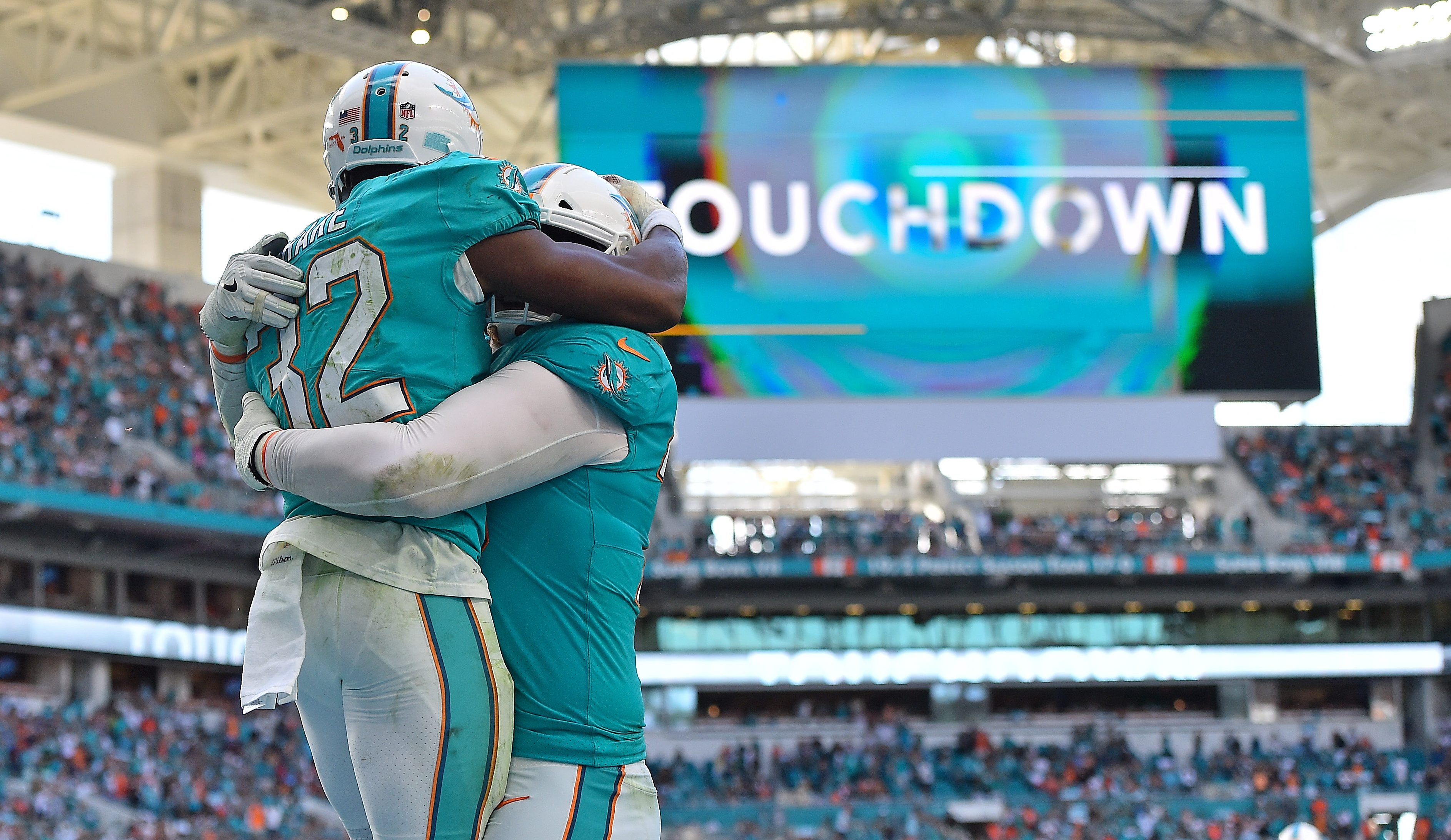 Miami Dolphins - Kenny Stills' visor today = 