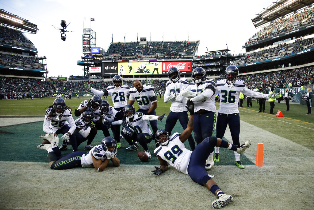 Seattle Seahawks host San Francisco 49ers with No 1 seed at stake