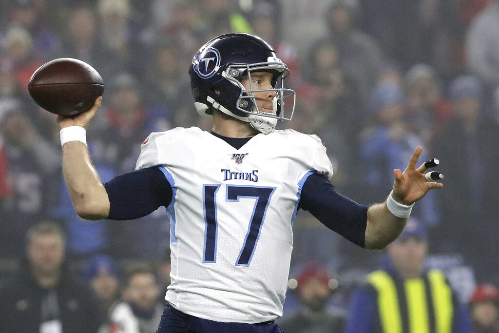 Ryan Tannehill reaches 4-year agreement to remain with the Titans
