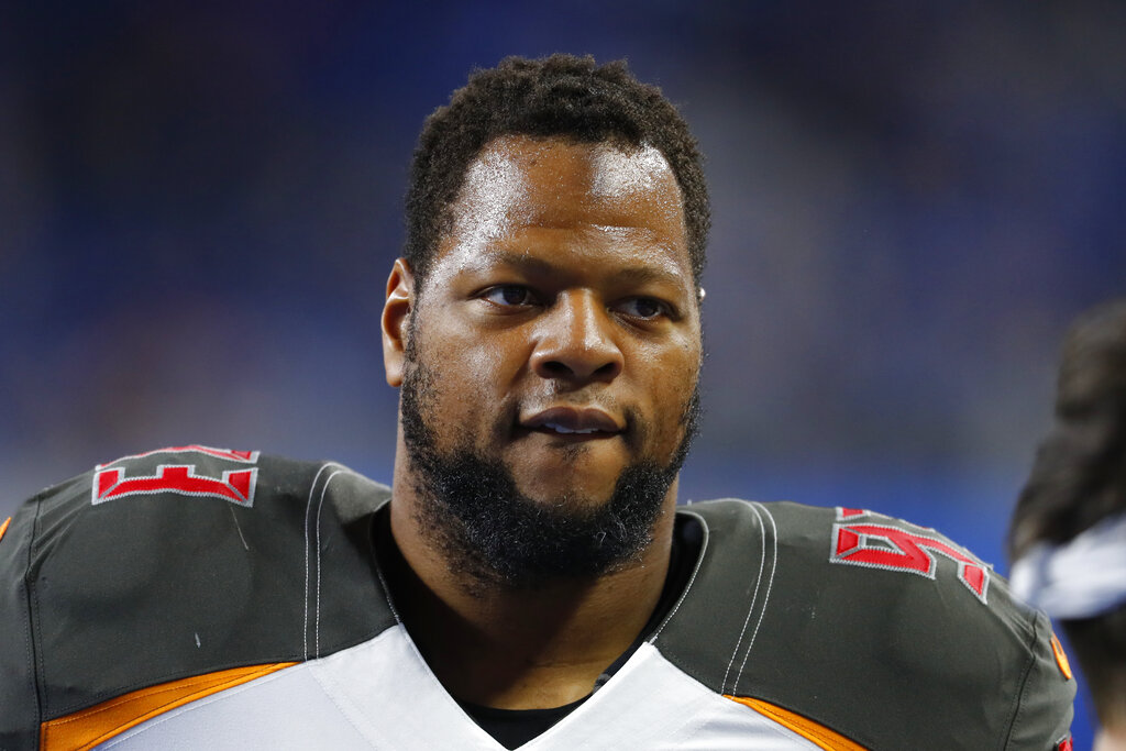 Suh returns to Tampa Bay - ESPN 98.1 FM - 850 AM WRUF