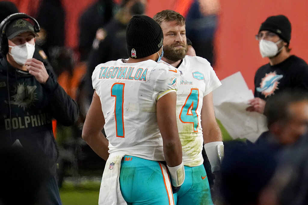 Dolphins End Seven-Game Losing Skid With Win Over Houston Texans - ESPN  98.1 FM - 850 AM WRUF