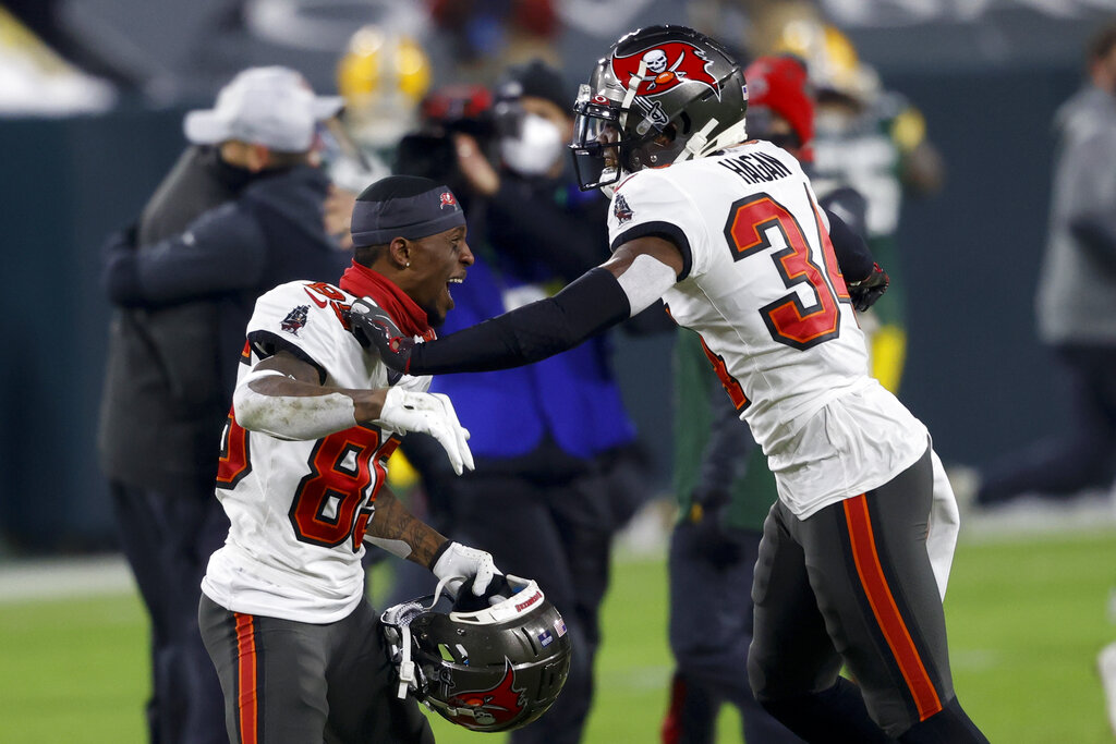 Tampa Bay Buccaneers advance to Super Bowl, defeat Green Bay Packers 31-26  in NFC championship game