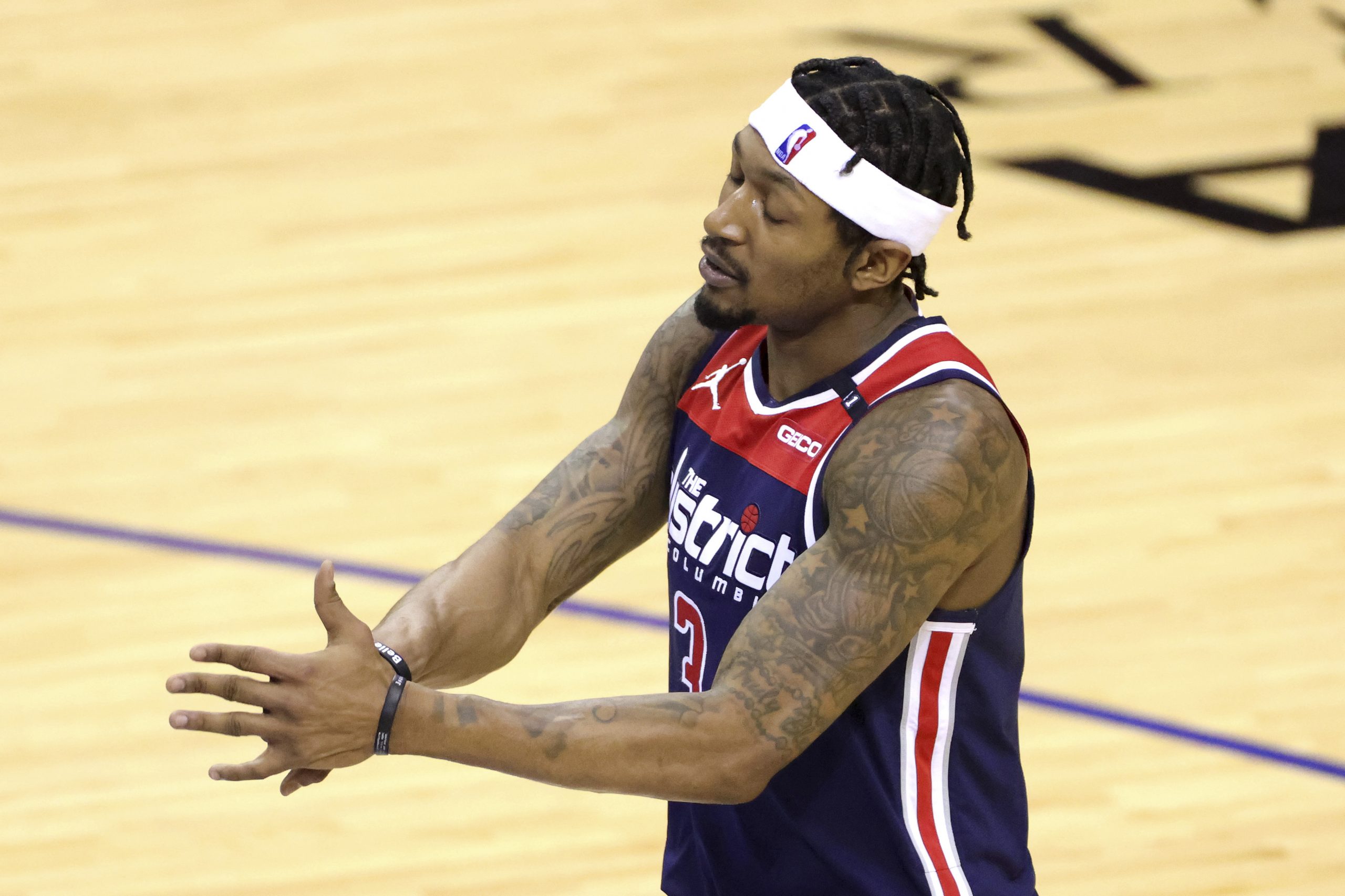 John Wall: Bradley Beal and I tend 'to dislike each other on the