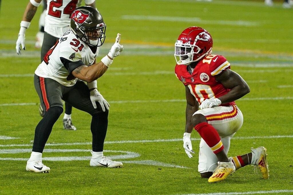 Chiefs-Dolphins Tyreek Hill trade: Patrick Mahomes, Travis Kelce