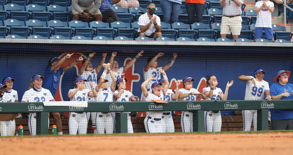 Miami avoids sweep with 2-0 win over Gators on Sunday