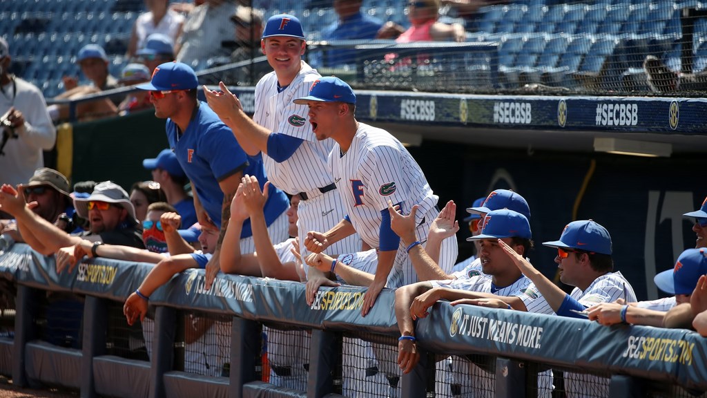 WholeHogSports - Gators sweep, drop Hogs to last in the SEC