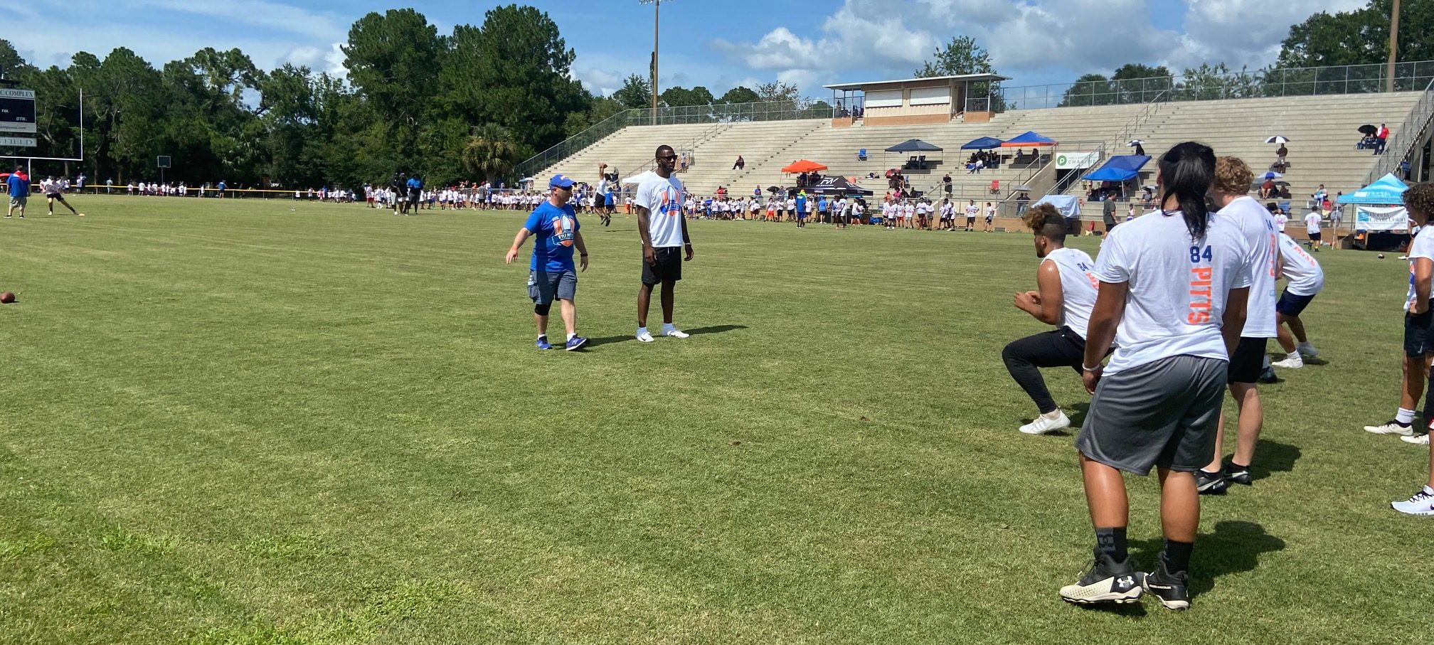 Former Gator Kyle Pitts returns to Gainesville for kids football camp