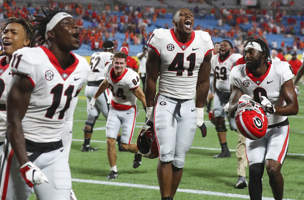 Georgia OLB Adam Anderson plays against Vanderbilt during an NCAA