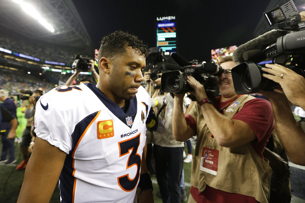 National media react to Russell Wilson's poor start with Broncos