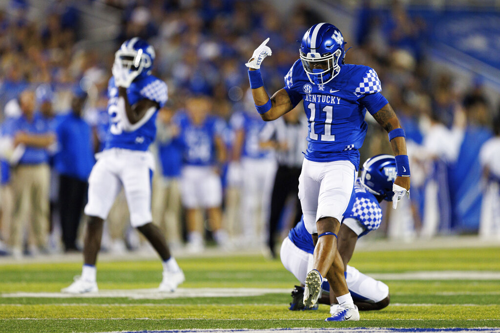 Kentucky football begins season as No. 20 in AP Top 25 preseason poll