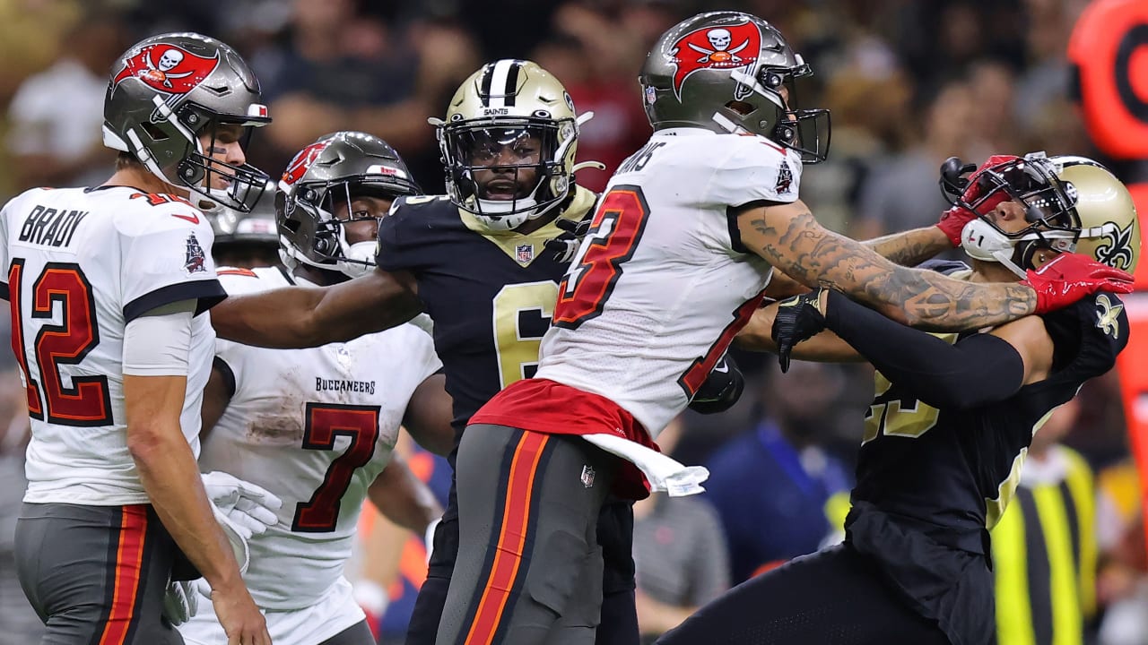 Mike Evans' Contract Picked Up By Bucs - ESPN 98.1 FM - 850 AM WRUF