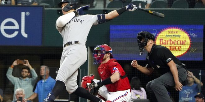 Aaron Judge blasts 43rd home run, Yankees first team to 70 wins in