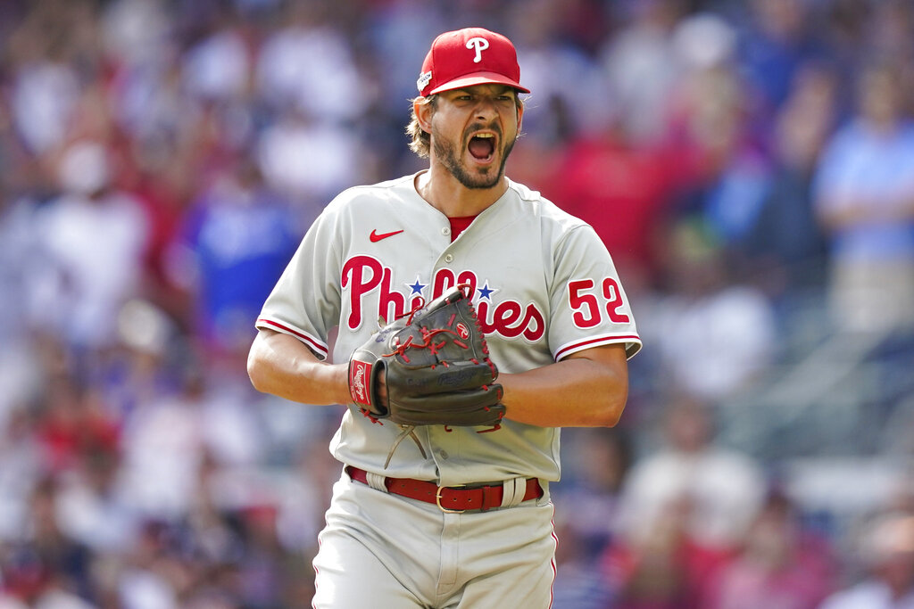 The Phillies Take on the Braves in Game 1 of the Divisional Series
