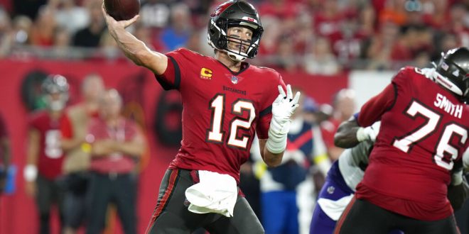 What TV channel is Tampa Bay Buccaneers game on today vs. Rams (11
