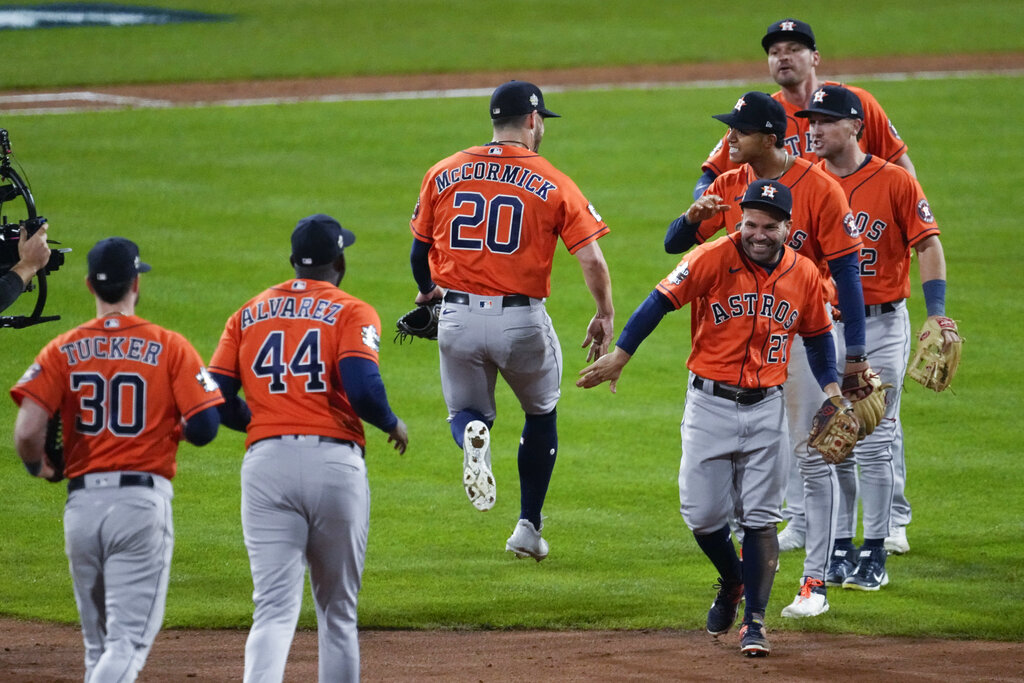 Astros take World Series lead over Phillies with 3-2 win, as Houston takes  Series back home