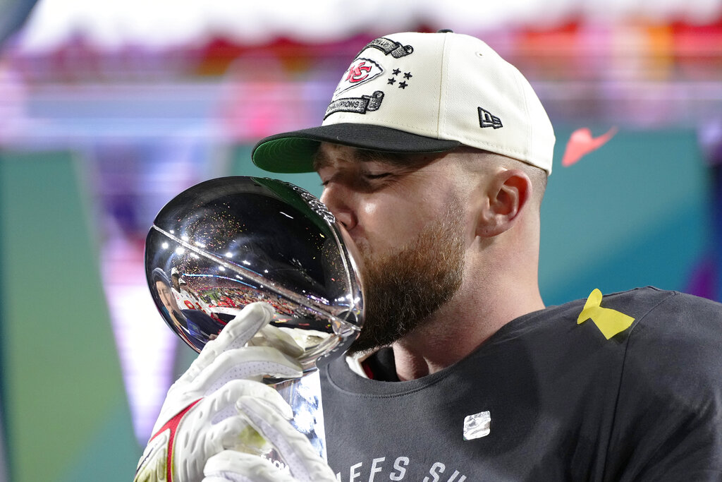 Kansas City Chiefs beat Philadelphia Eagles in Super Bowl 57 thriller