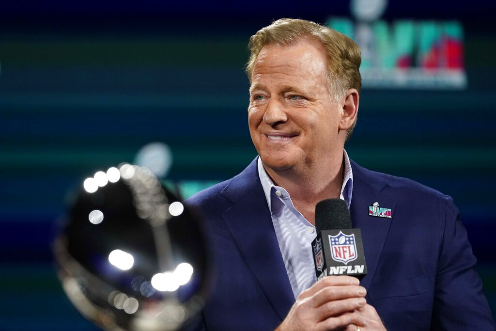 NFL signs 5-year extension for commissioner Roger Goodell - CBS News