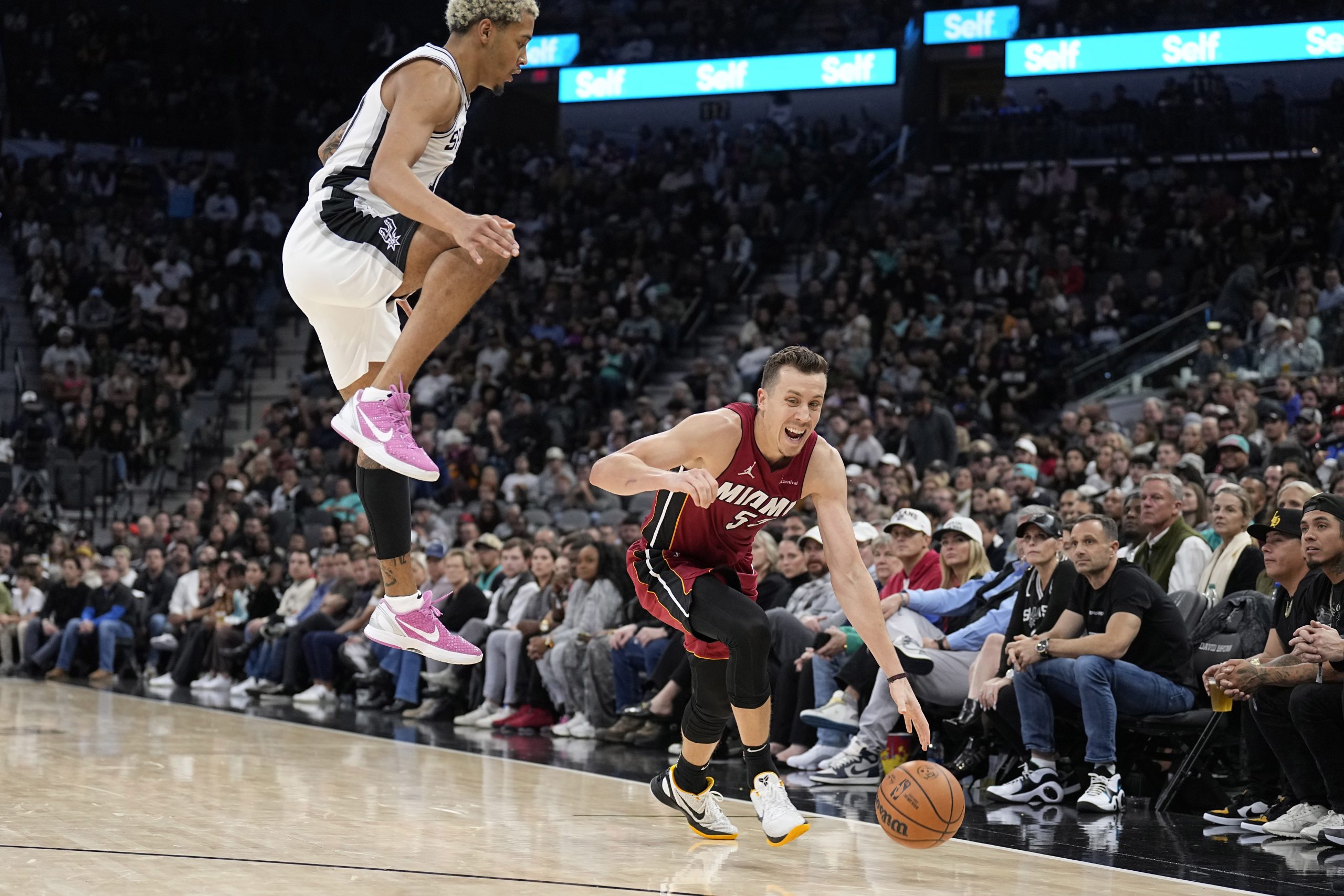 Heat Defeat Spurs To Extend Win Streak To 5 Games - ESPN 98.1 FM / 850 ...