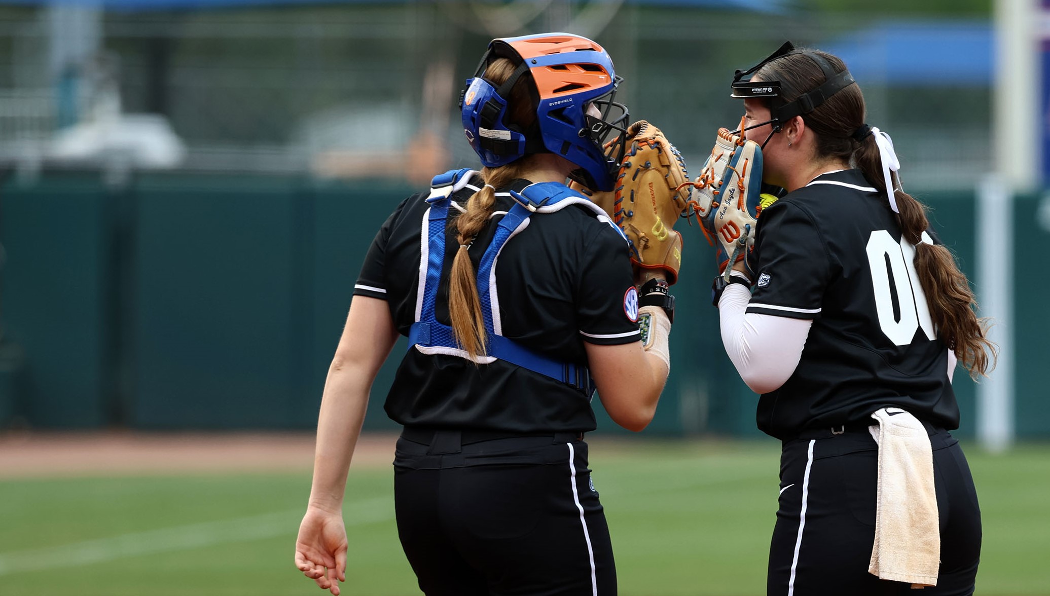 Gators Softball Takes Series Opener Against South Carolina - ESPN 98.1 ...