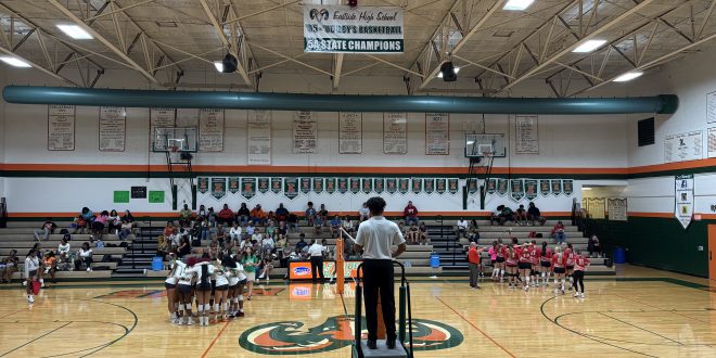 Eastside and Dunnellon prepare for Tuesday's district match. [Riley Orovitz}